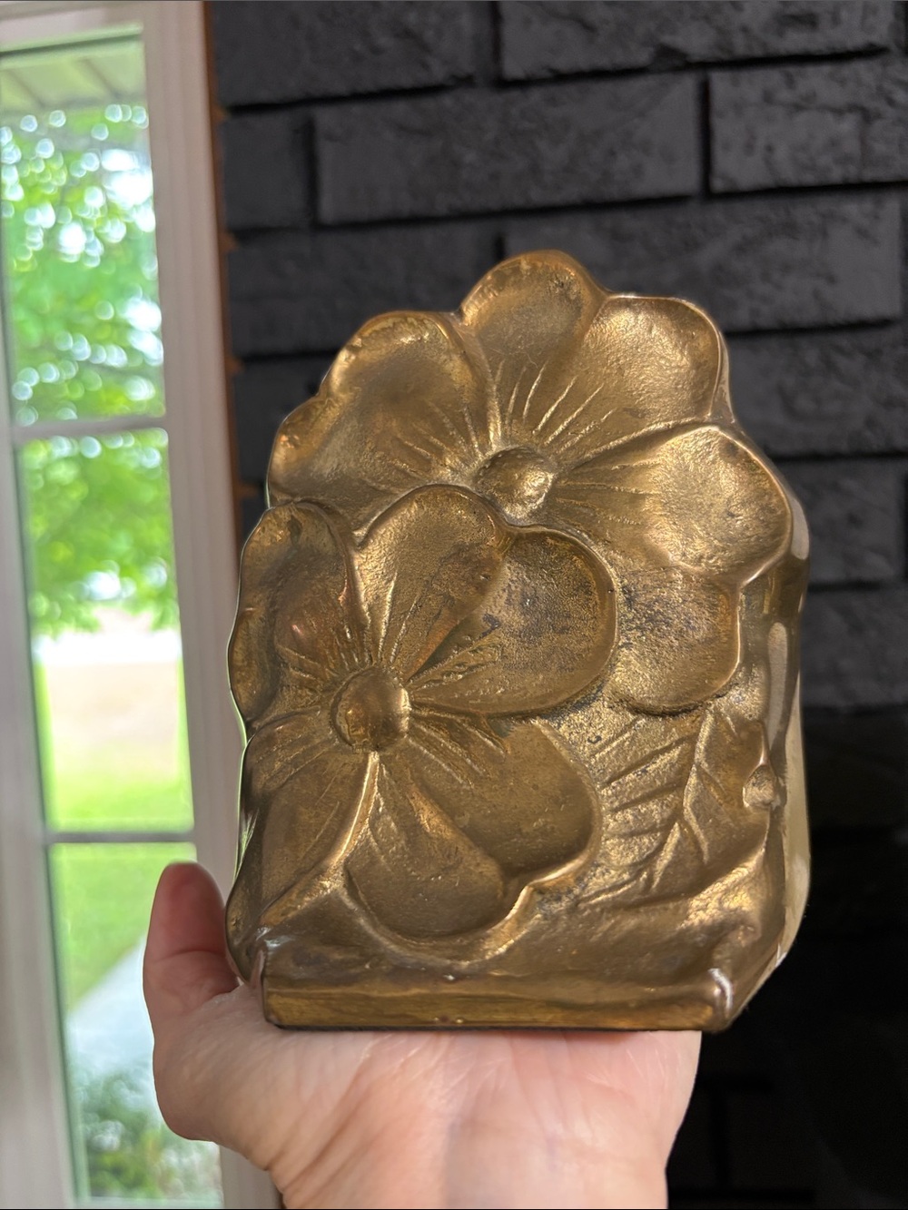 Vintage Pair Of Brass Magnolia or dogwood flower Bookends - floral decor - Picture 3 of 12